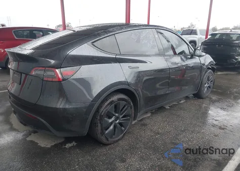 2024 Tesla Model Y Long Range Dual Motor All-Wheel Drive/Rwd из США, поврежденный, VIN 7SAYGDEDXRF151981